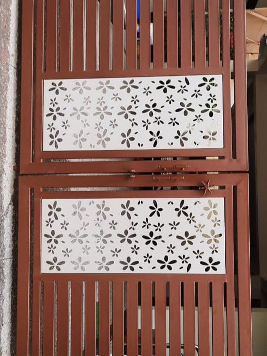 BALCONY GRILLS WITH PIPES